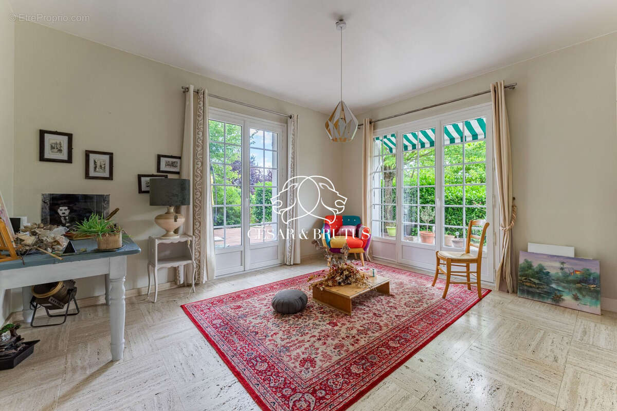 Maison à LA TOUR-DU-PIN