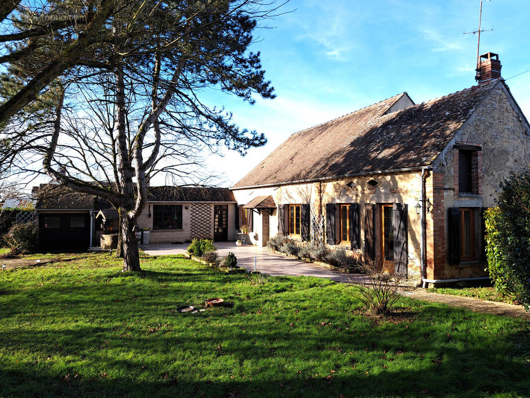 Maison à VILLEBOUGIS