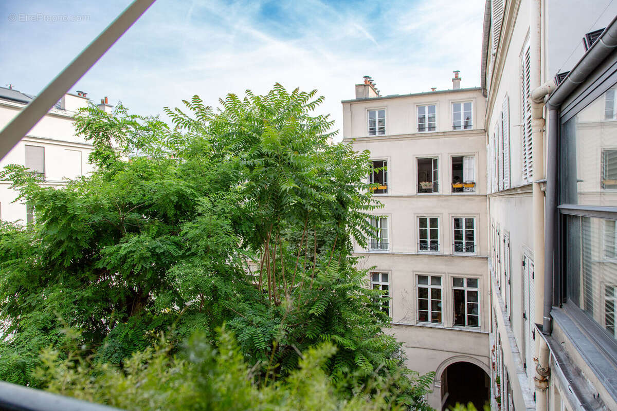 Photo 4 - Appartement à PARIS-9E