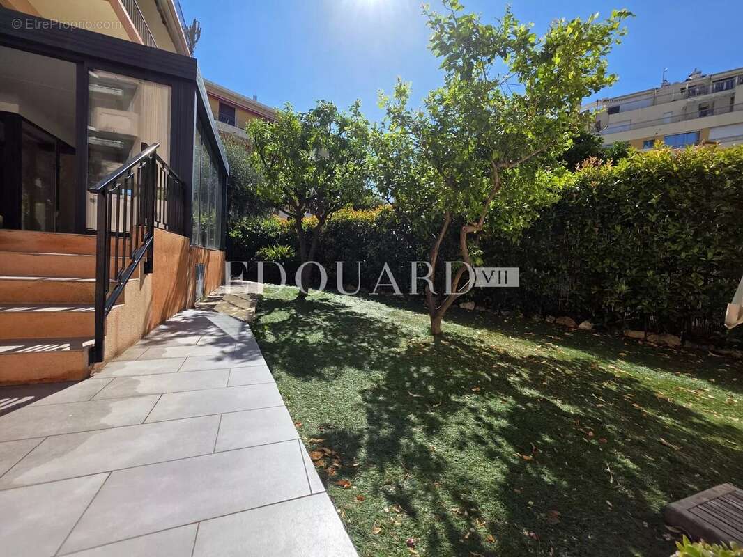 Appartement à ROQUEBRUNE-CAP-MARTIN