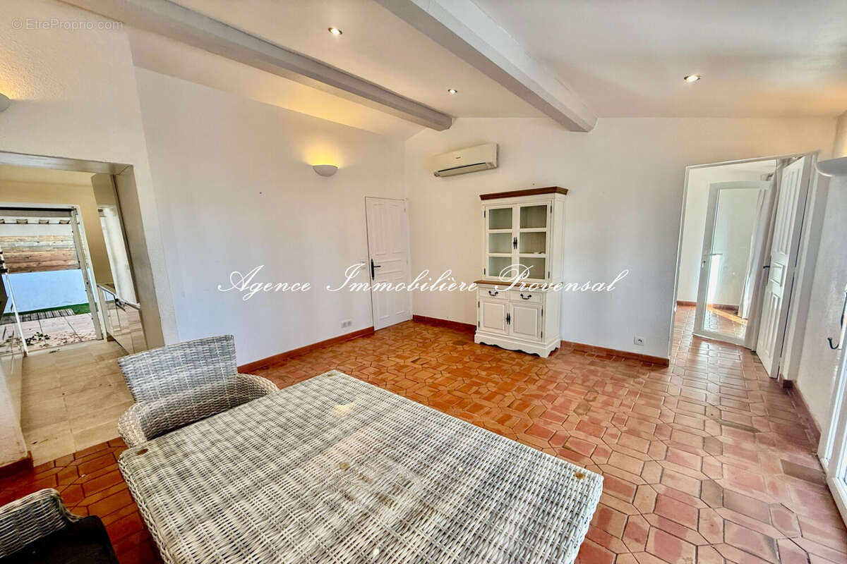 Appartement à GRIMAUD