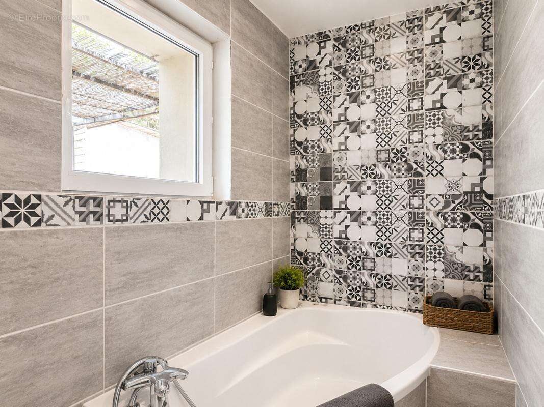 Maison 227 m² à Saint-Vaize  - photo 16