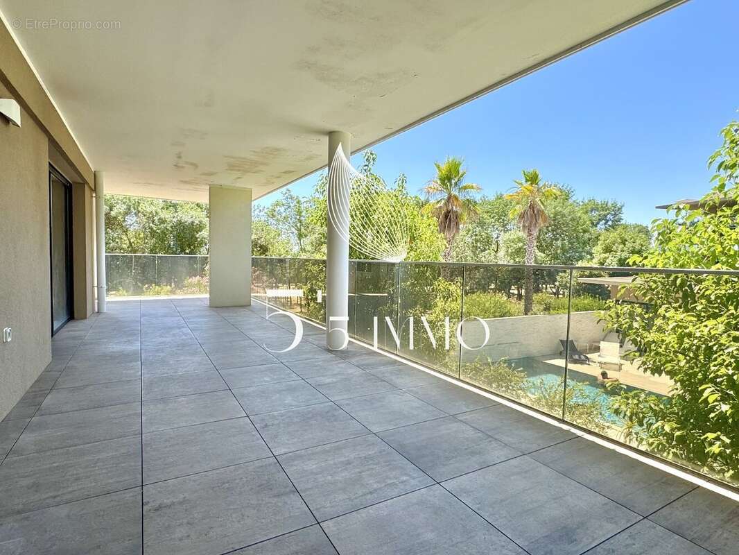 Appartement à LATTES