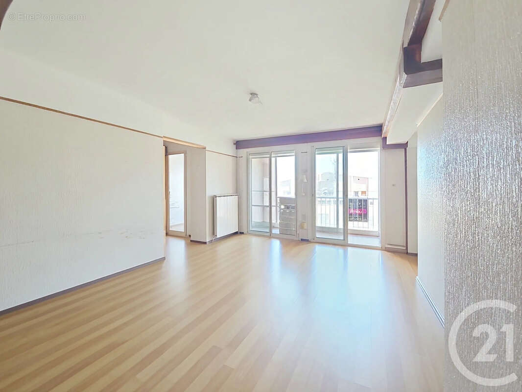 Appartement 73 m² à Sete  - photo 2