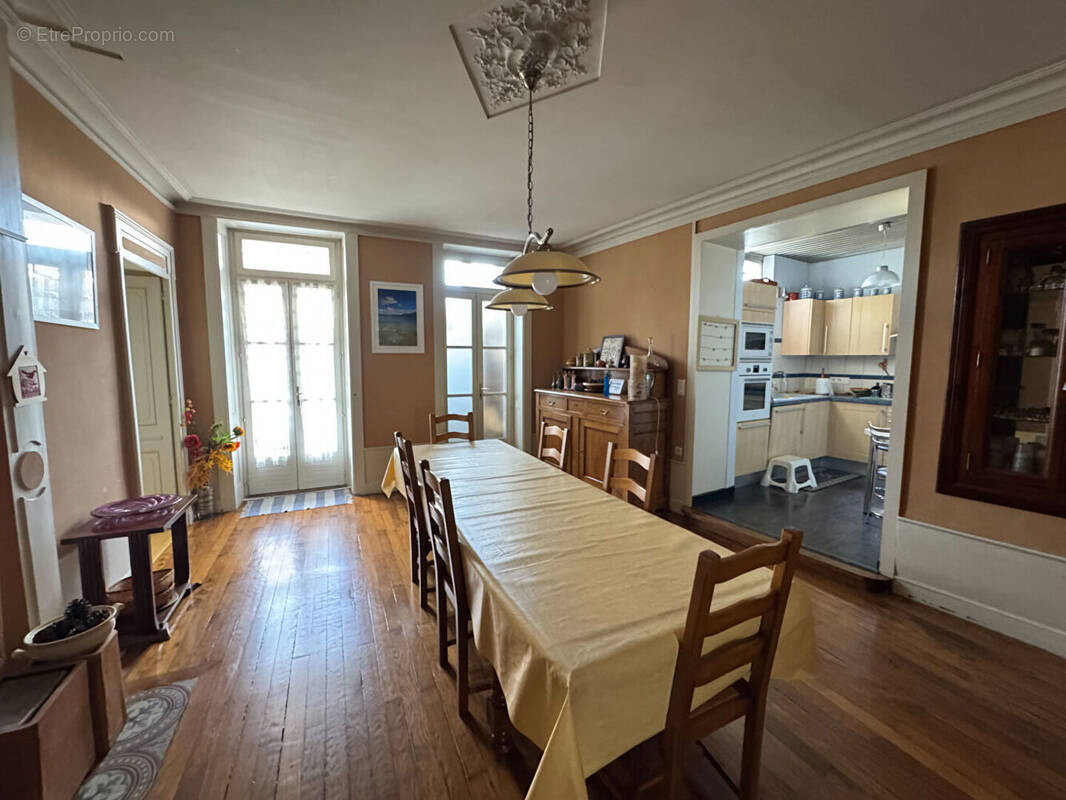 Appartement à LONS-LE-SAUNIER