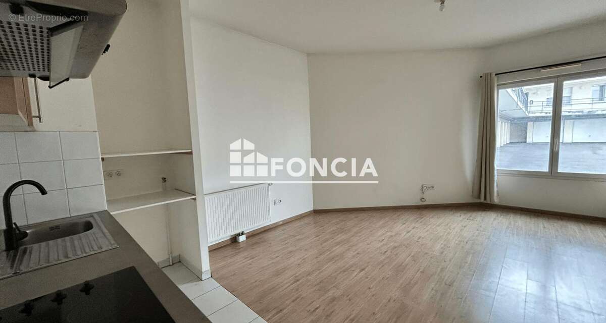 Meaux - Appartement de Type F2  surface 41m2 avec un stationnement - photo 2