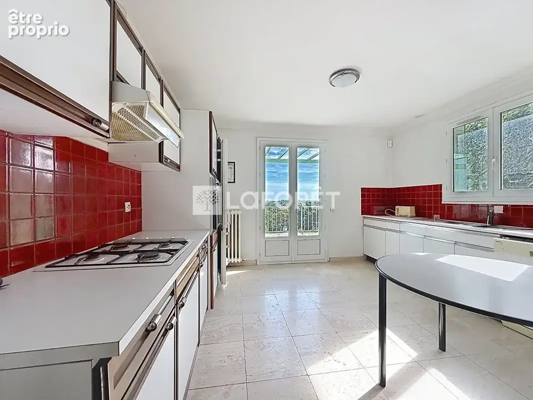 Le Plessis Robinson- Maison 4 pièces136 m2 - photo 5