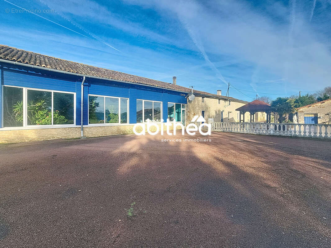 Maison à VILLEFAGNAN