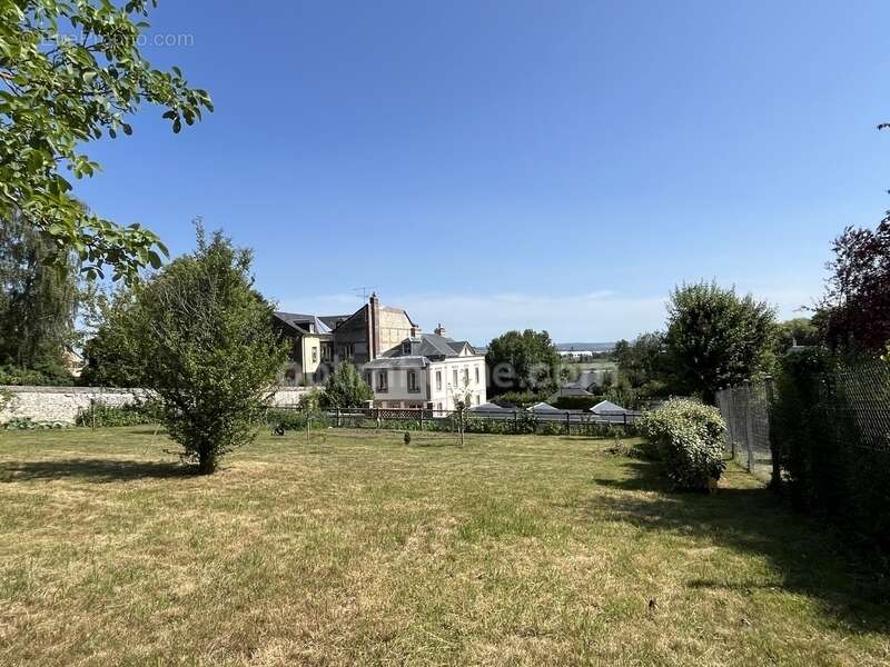 Terrain a batir 950 m² – vue pont de normandie – honfleur centre – viabilisé – rare à la vente - photo 7