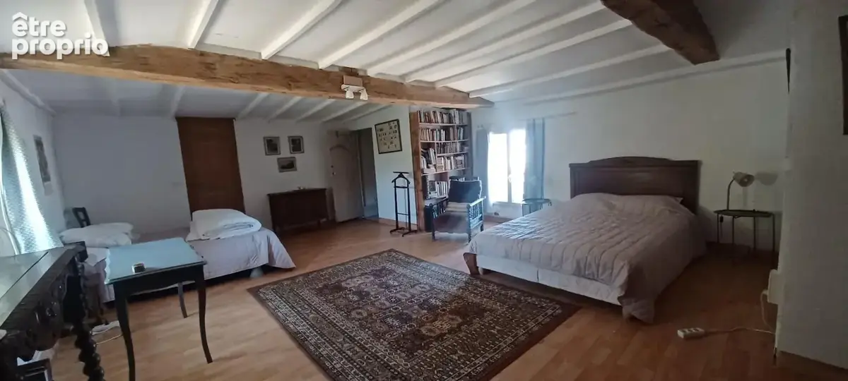 Grande maison de famille, dépendances  et jardin - photo 6