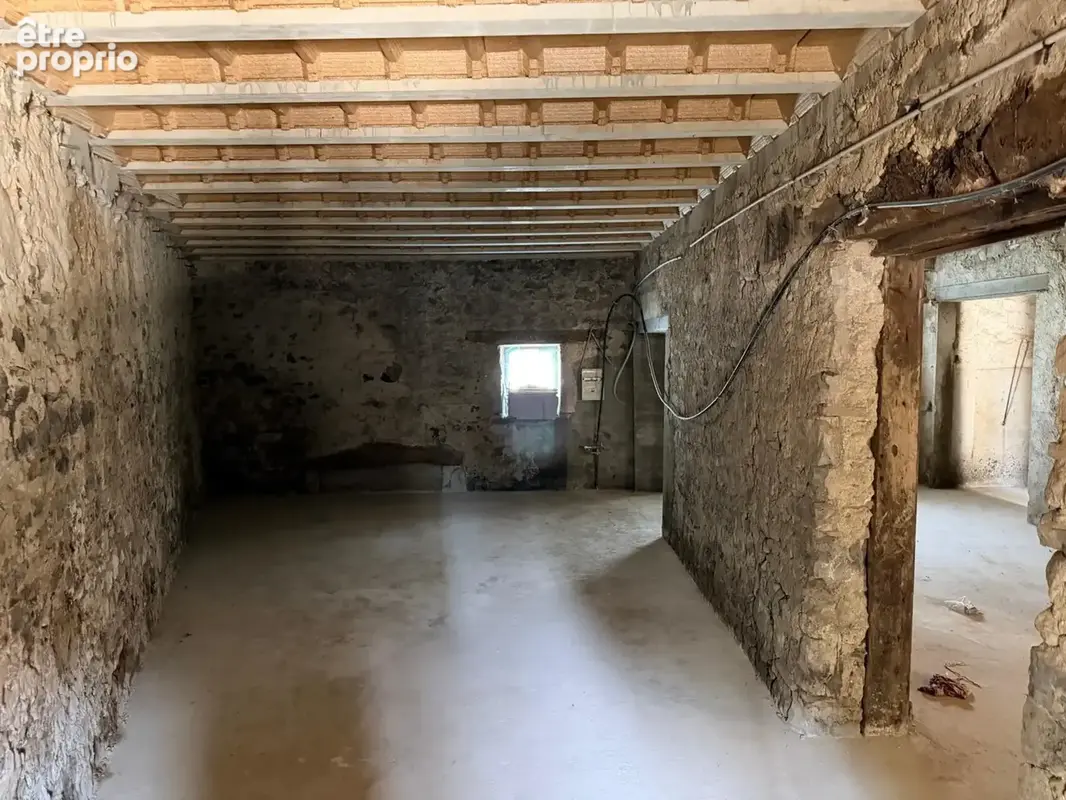 Maison à vendre 6 pièces CHAPAREILLAN (38) - ancienne grange rénové sur 3 niveaux avec garage -  190 M2 - photo 6