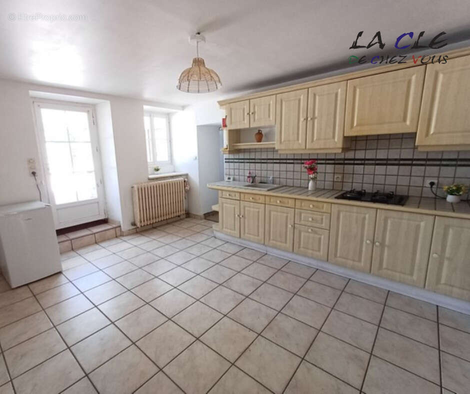 Maison à SAINT-LAURS