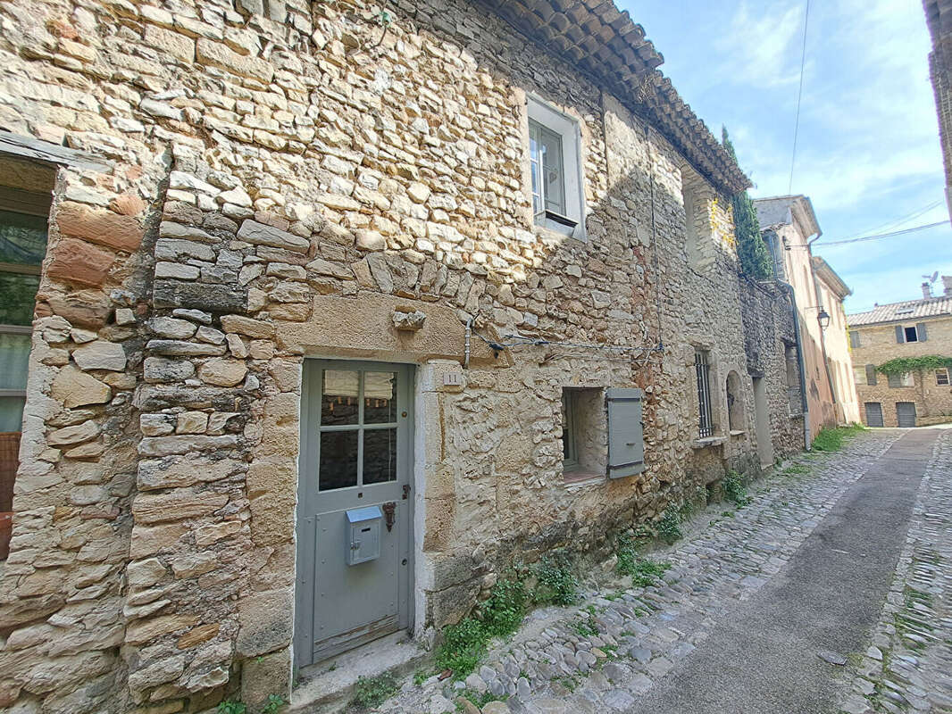 Maison à VAISON-LA-ROMAINE