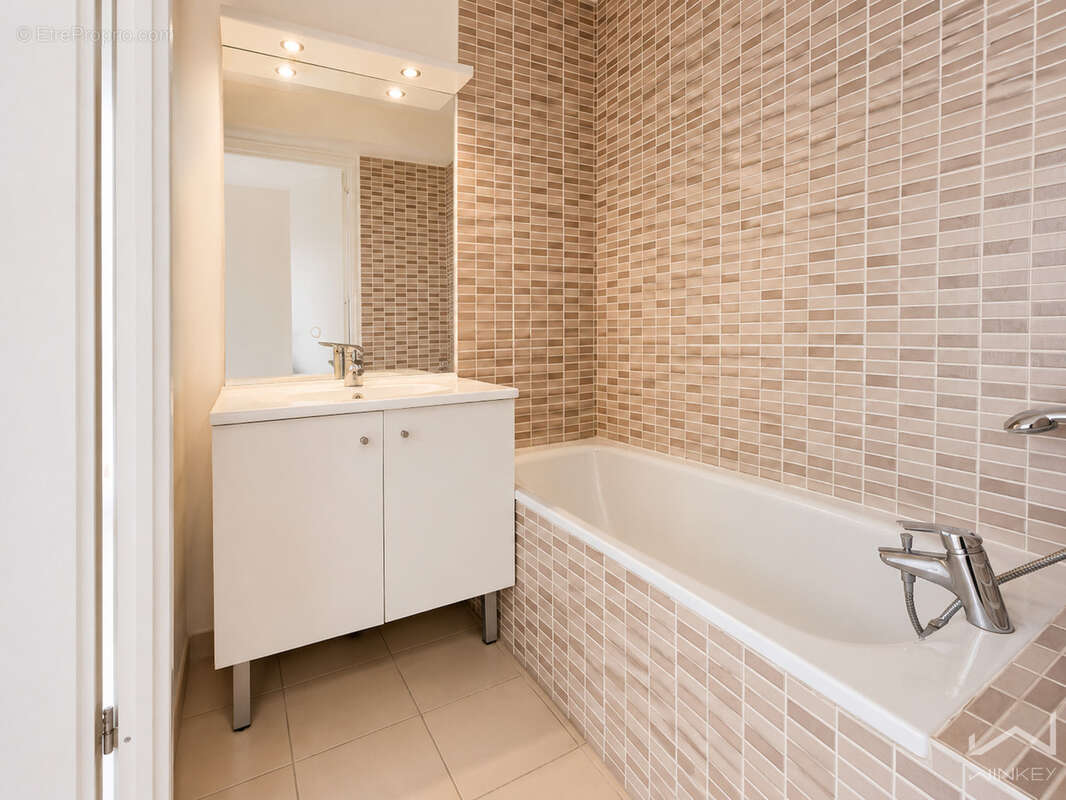 Nanterre Chemin de l'Île — Duplex 3 pièces — 67,52 m2 — Loggia — Parking - photo 8