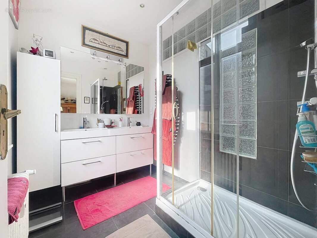 Appartement à LA MADELEINE