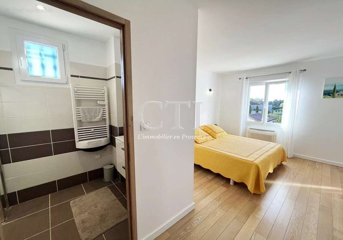 Maison à VAISON-LA-ROMAINE