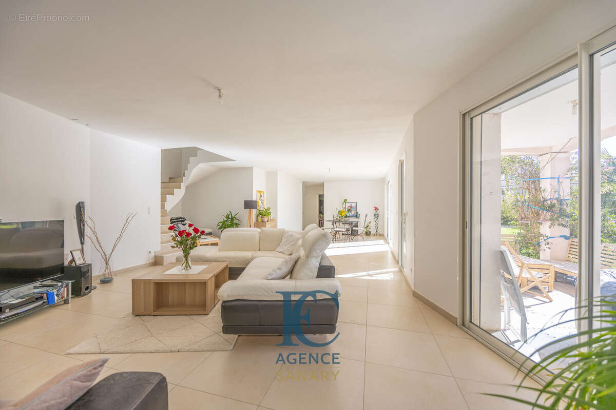 Maison à SIX-FOURS-LES-PLAGES