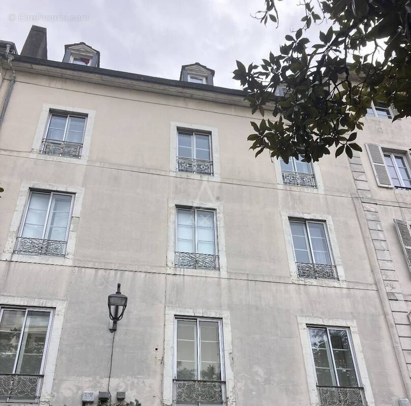 Pau centre ville charmant appartement - photo 2