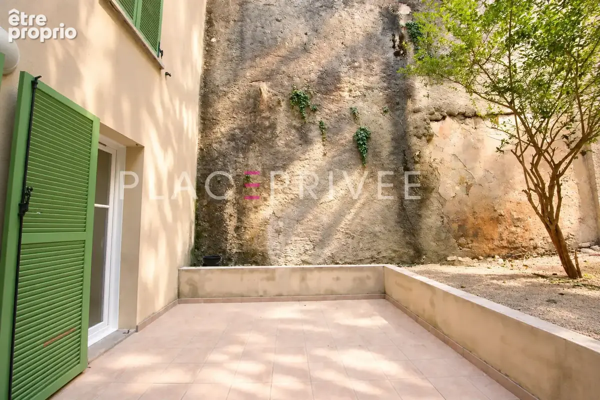 Appartement avec terrasse et jardinet - photo 3