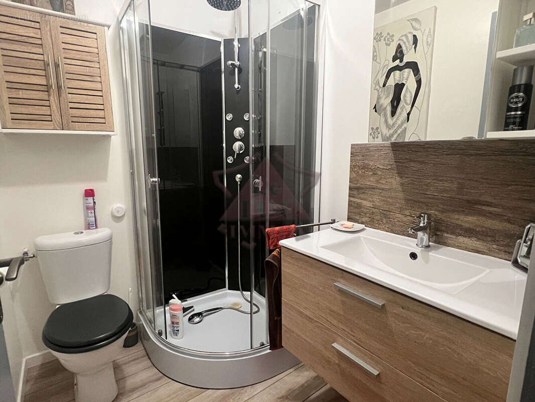 Appartement à LA VERNAREDE