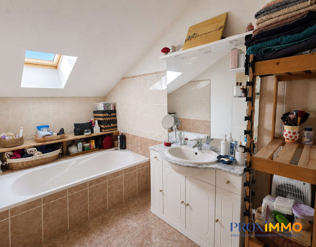 Maison 107 m² à Apprieu  - photo 8