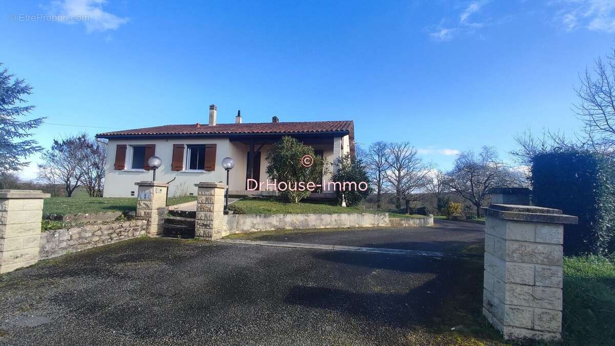 Maison à CONFOLENS