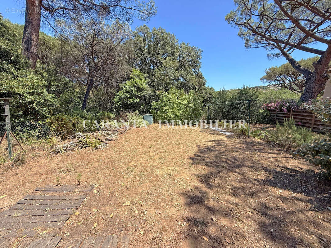 Vente villa 4 pièces Sainte-Maxime proche centre ville avec garage et piscinable - photo 4