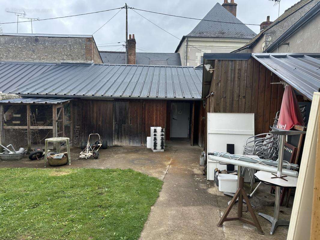 Commerce à COUR-CHEVERNY