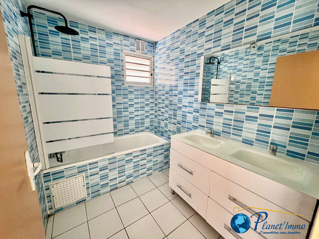 Appartement à SAINT-DENIS