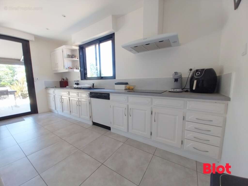 Maison 180 m² à Caudan  - photo 5