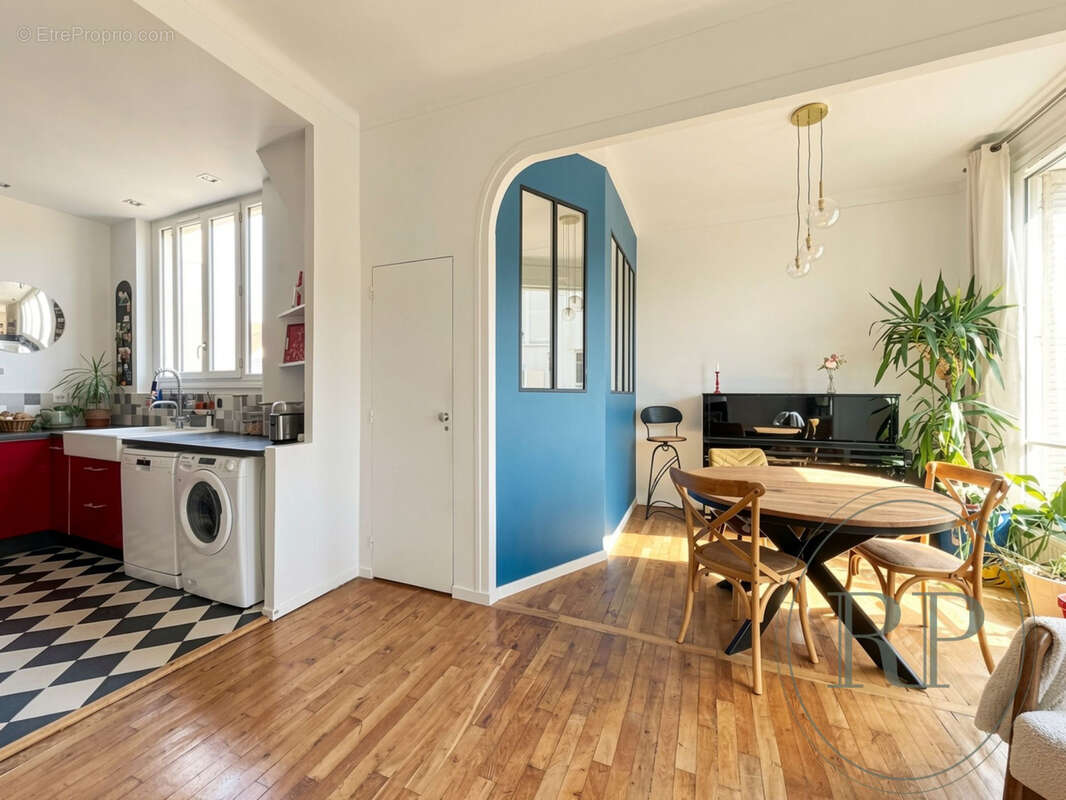 Appartement à PARIS-18E