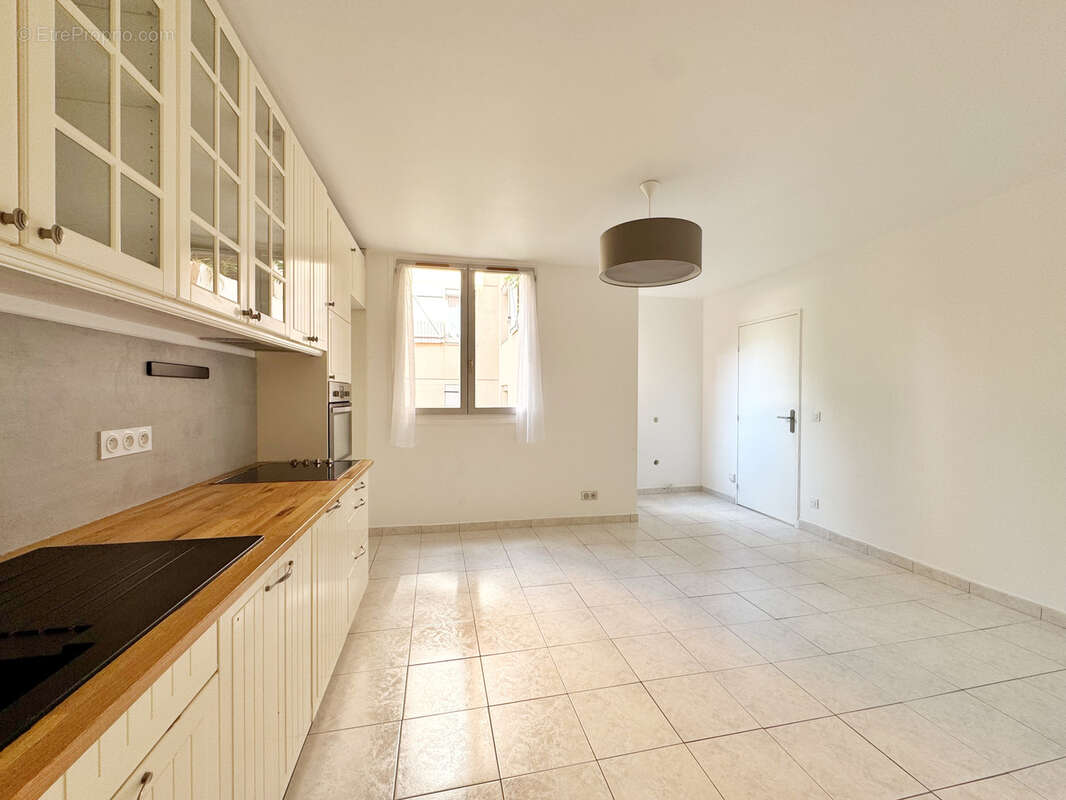 Appartement à SAINT-GENIS-LAVAL