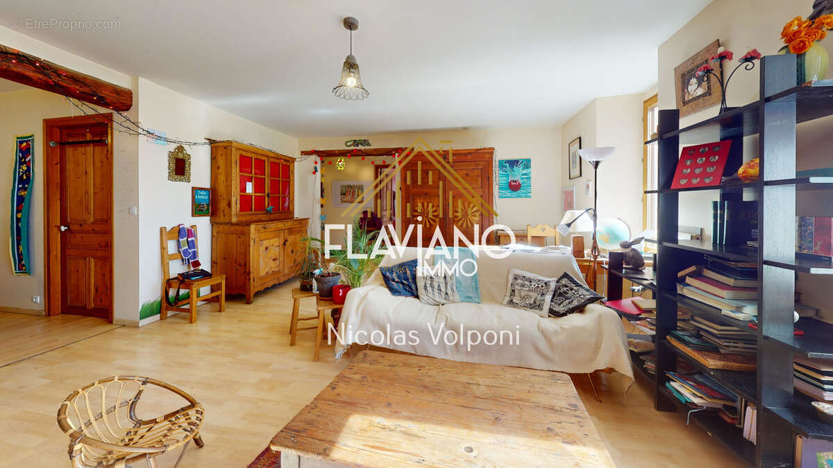 Appartement à SAINT-PAUL-SUR-UBAYE