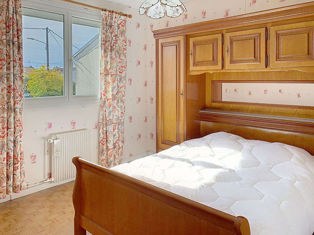 Maison à VILLENAVE-D&#039;ORNON