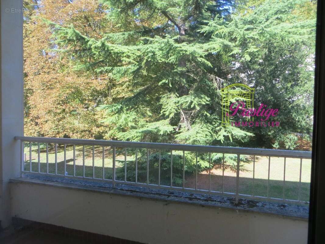 Appartement à LE MESNIL-LE-ROI