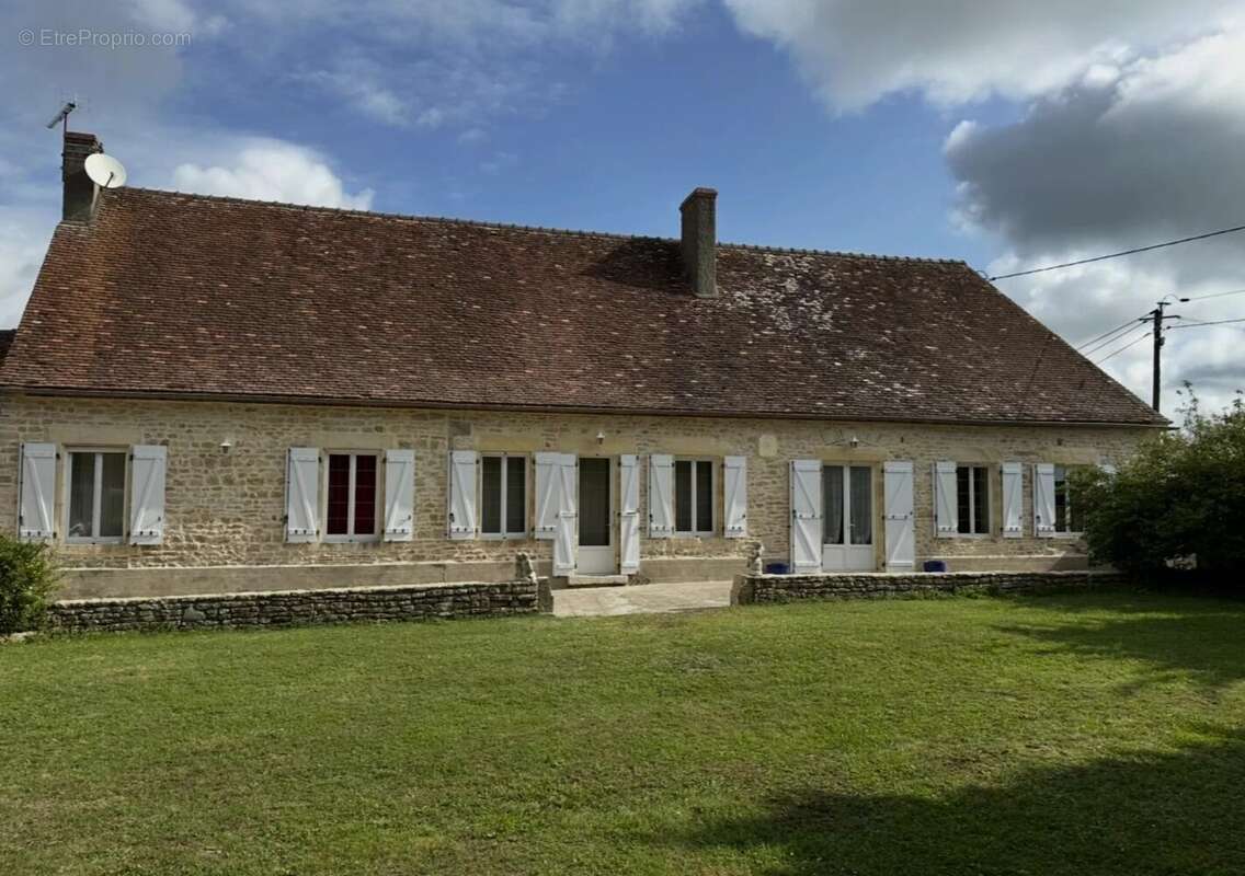 Propriété de charme en pierre avec pigeonnier, piscine et 4 hectares - photo 5