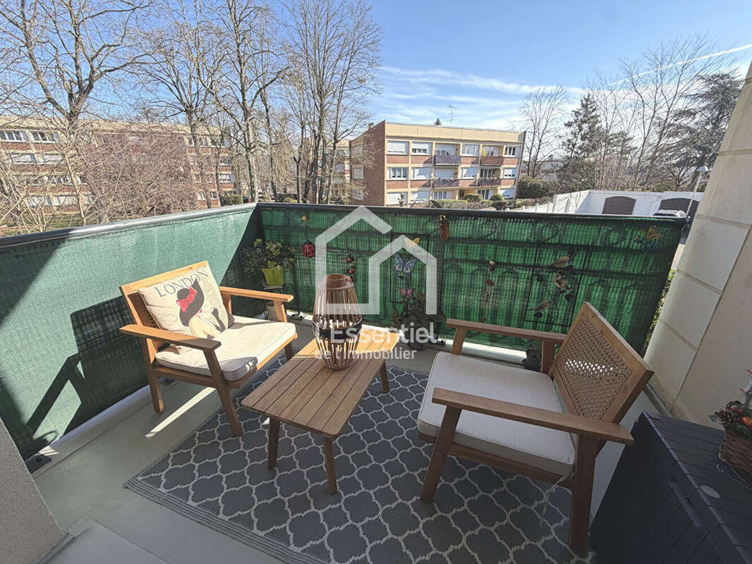 Appartement à VERNEUIL-SUR-SEINE