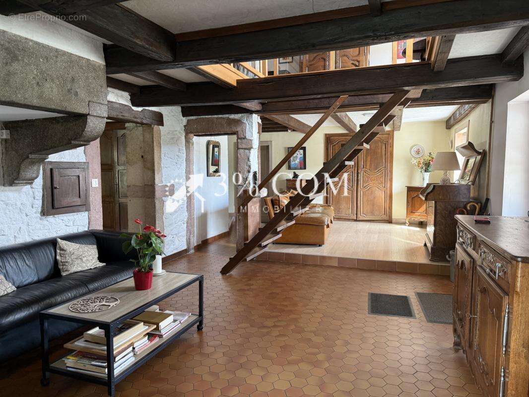 Maison à SAINT-NABORD