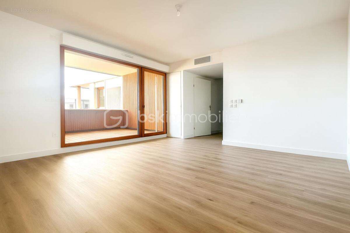 Appartement à BUSSY-SAINT-GEORGES