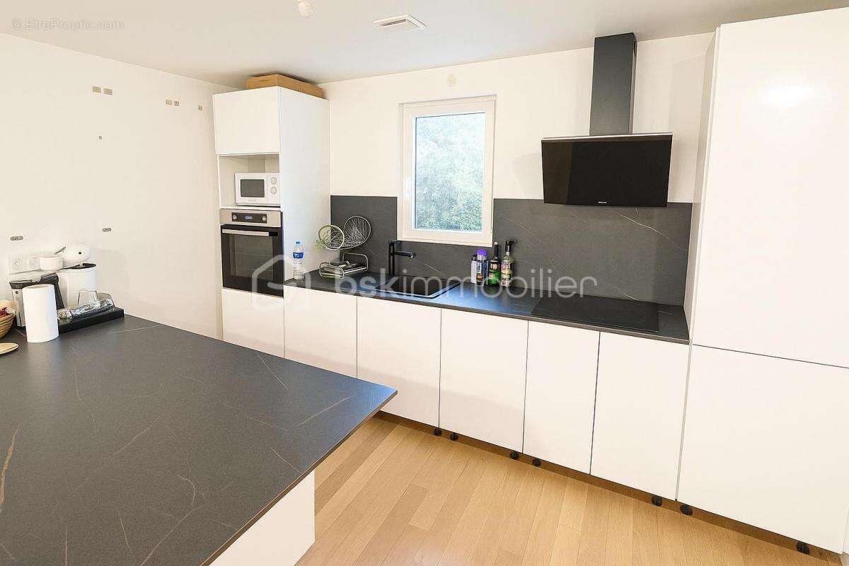 Maison à PONT-SUR-YONNE