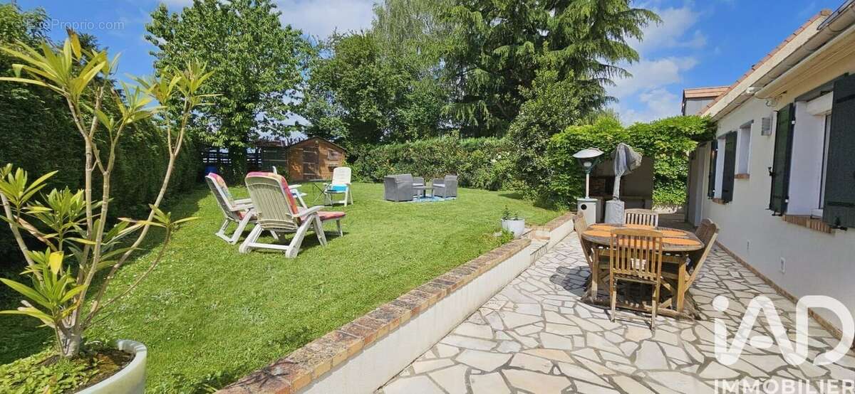 Photo 2 - Maison à ATTAINVILLE