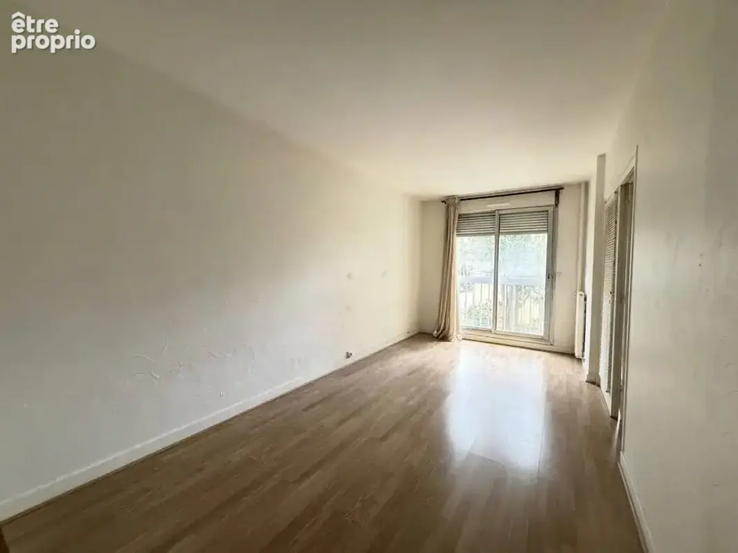 PARIS 20, trois pièces de 73 m2 dans une copropriété de standing - photo 9