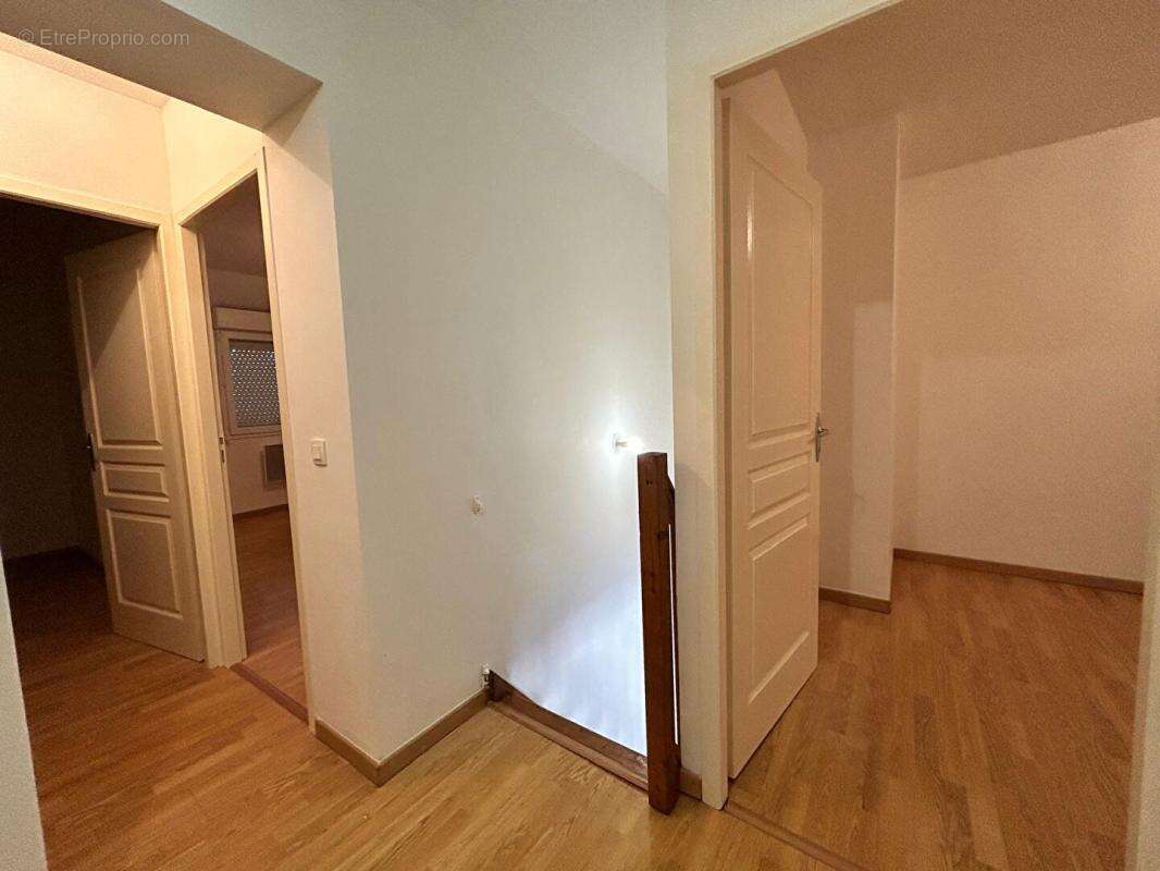 Maison  5 pièce(s) - photo 7