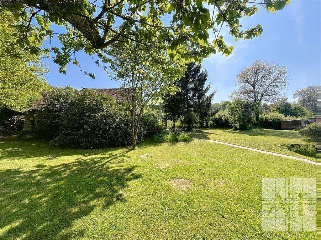 Maison à TORCE-VIVIERS-EN-CHARNIE