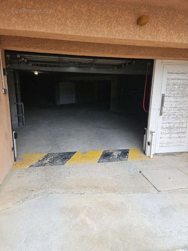 Parking à LE BARCARES