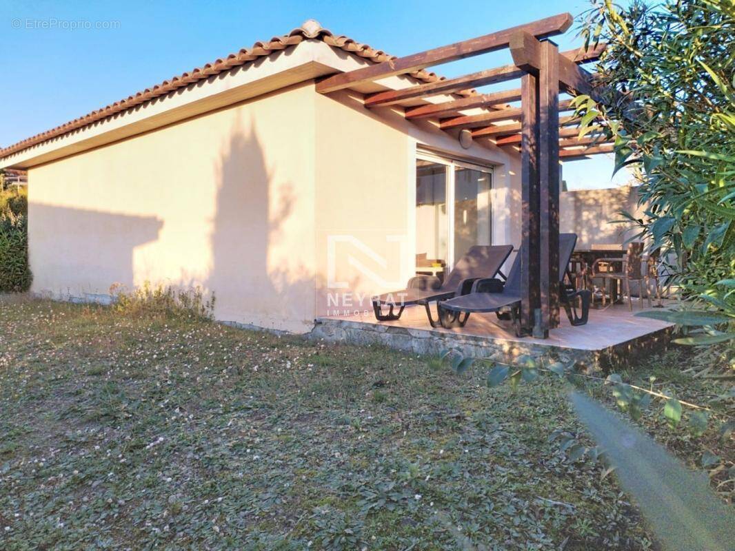 Appartement à MONTAUROUX