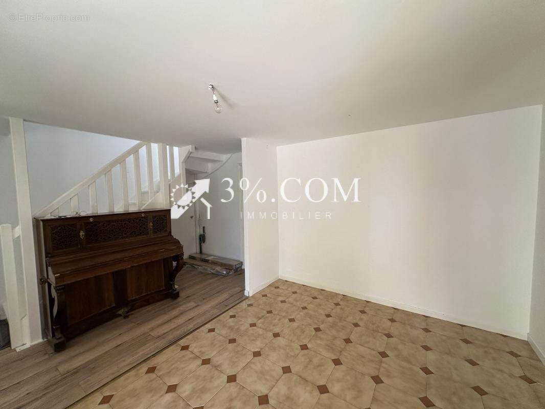 Maison de ville , 3 chambres deux niveaux proche centre vill - photo 13