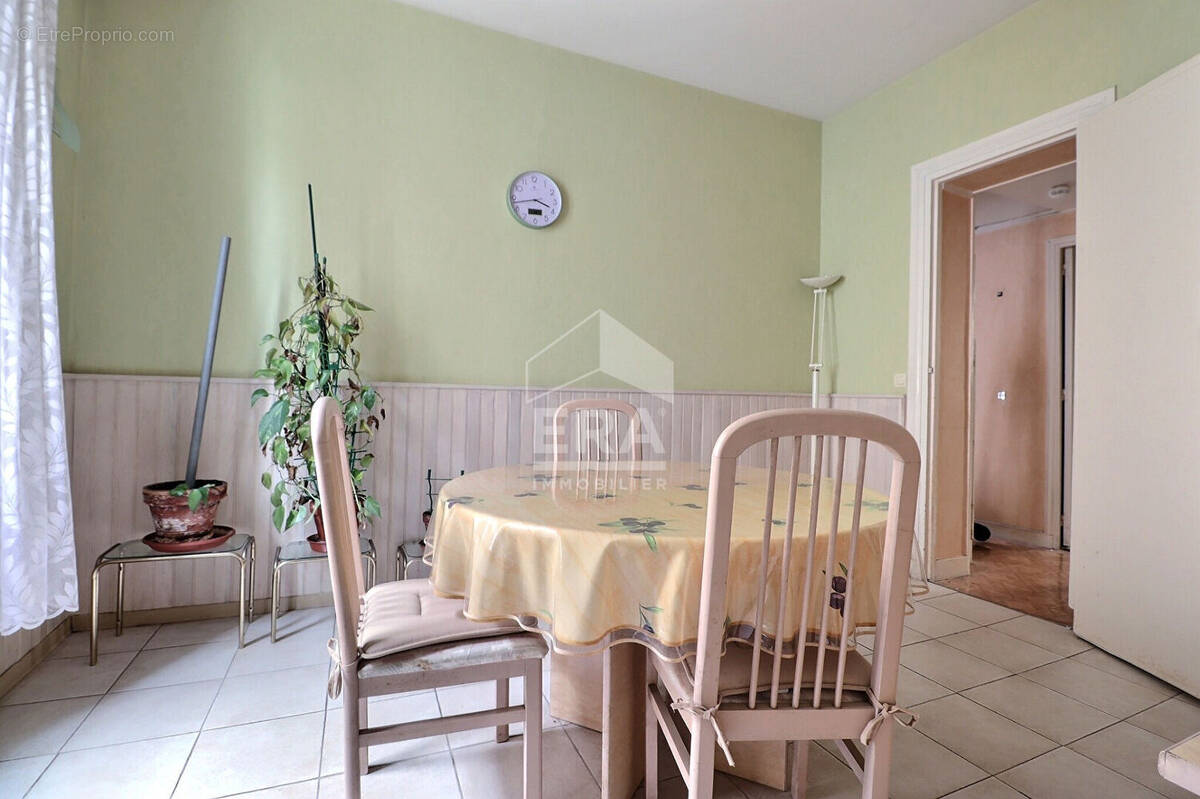 Appartement à AUBERVILLIERS