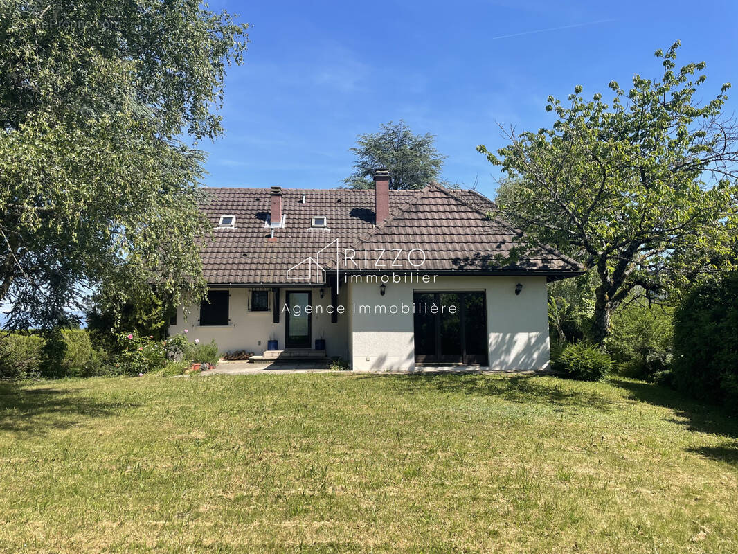Maison à PREVESSIN-MOENS