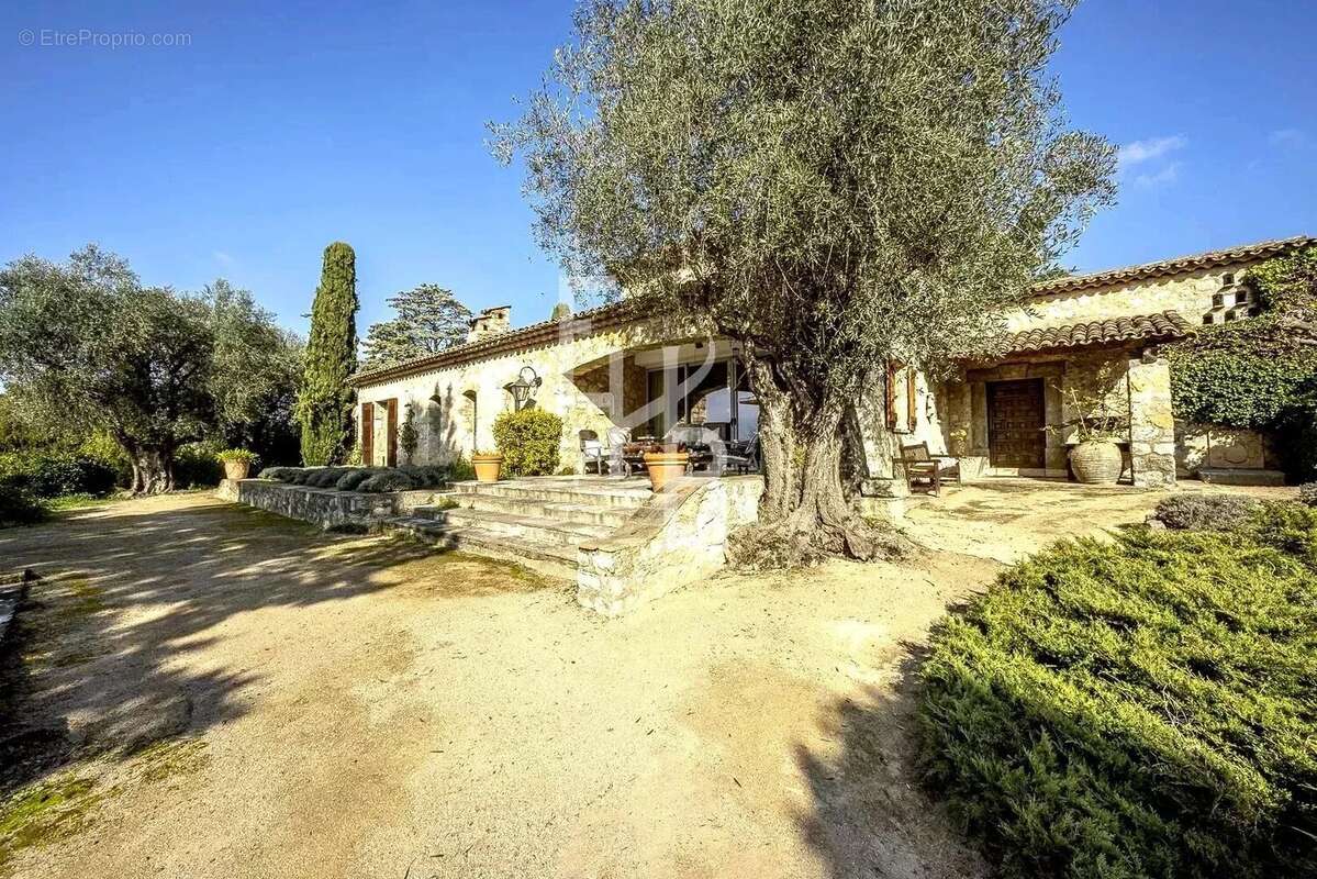 Maison à MOUGINS